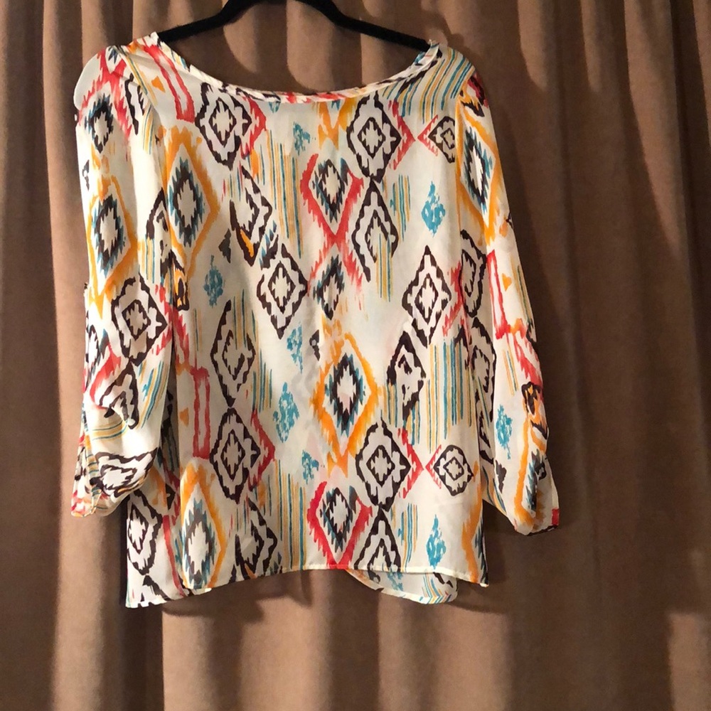 Blouse top.